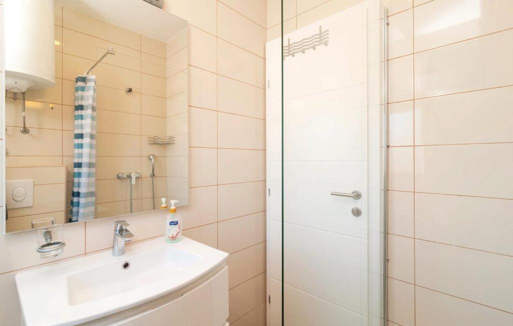 Villa Zdenka Milna  Eksteriør billede